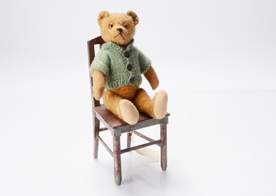 Lot 345 - A small 1920s German teddy bear