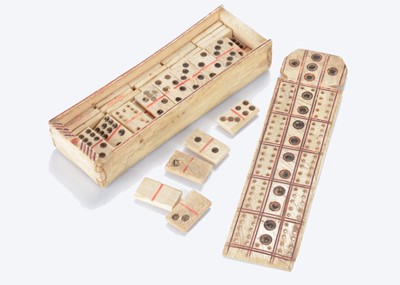 Lot 528 - An early 19th century Prisoner of War bone domino set