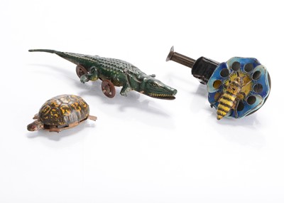 Lot 605 - Lithographed tinplate animals