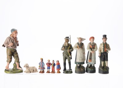 Lot 661 - Various figures