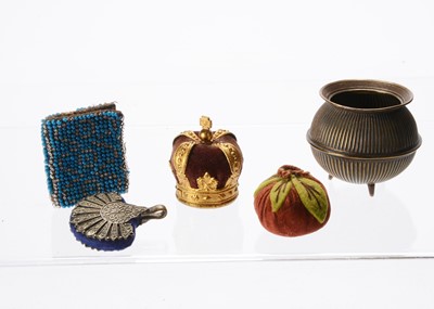 Lot 763 - Sewing items