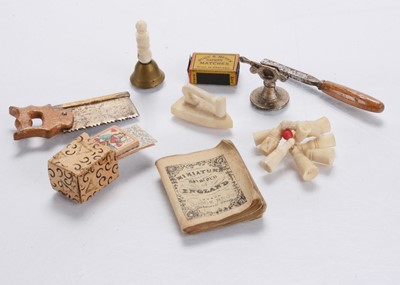 Lot 771 - Dolls’ house miniatures