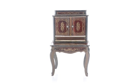 Lot 785 - A Waltershausen dolls’ house desk