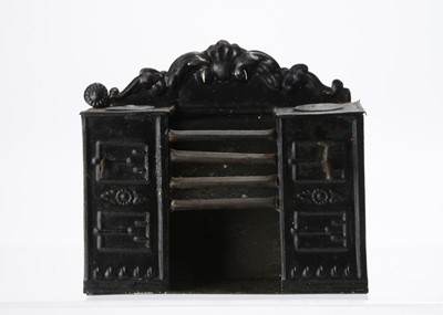 Lot 798 - An 19th century Evans & Cartwright tinplate dolls’ house range