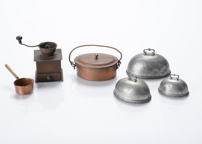 Lot 801 - 19th century dolls’ house kitchenware