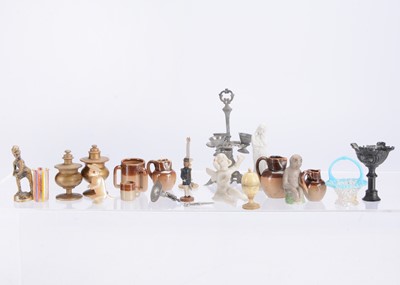 Lot 863 - Dolls’ house ornaments and chattels