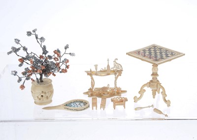 Lot 905 - 19th century bone dolls’ house items