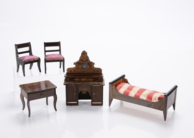 Lot 948 - Mid to late 19th century Waltershausen small scale dolls’ house furniture
