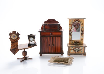 Lot 997 - Dolls’ house furniture