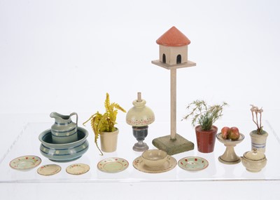 Lot 1012 - German wooden dolls’ house chattels