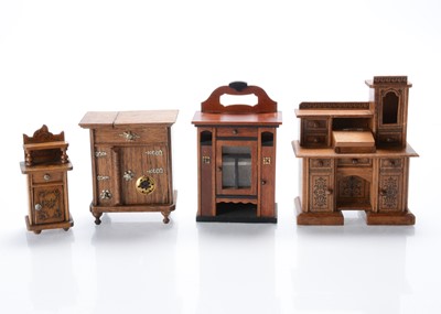 Lot 1097 - Early 20th century German dolls’ house furniture