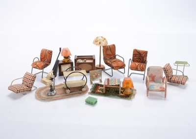 Lot 1181 - 1930s-50s dolls’ house furniture and chattels