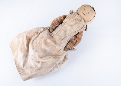 Lot 1222 - A rare 19th century wooden Bedpost doll