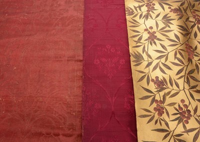 Lot 1277 - An 19th century roll of red silk damask
