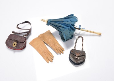 Lot 1355 - Fashion doll accessories