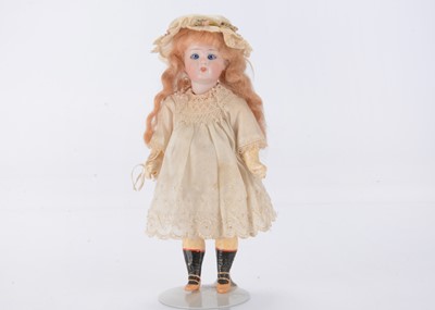 Lot 1371 - A small Simon & Halbig 1078 child doll