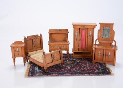 Lot 1482 - A 1930s German dolls’ house bedroom set