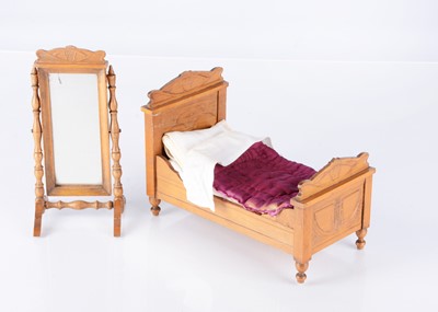Lot 1552 - A Schneegas Art Nouveau dolls’ house bed