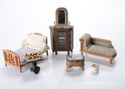 Lot 1556 - Various dolls’ house furniture