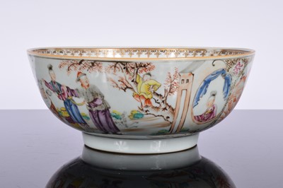 Lot 98 - An antique Chinese porcelain export ware bowl