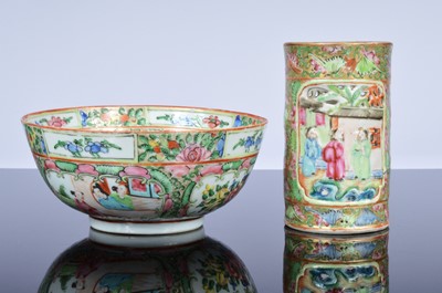 Lot 107 - Two Chinese Canton porcleain items
