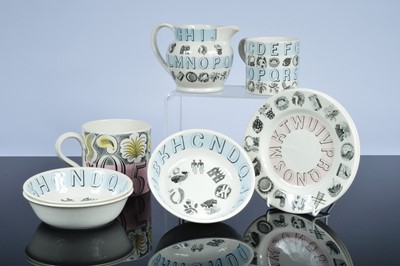Lot 188 - Nine pieces of Wedgwood pottery designed Eric Ravilious