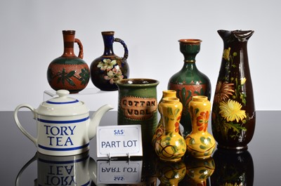 Lot 288 - A collection of assorted ceramics