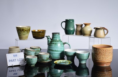 Lot 304 - A quantity of British studio and other ceramics