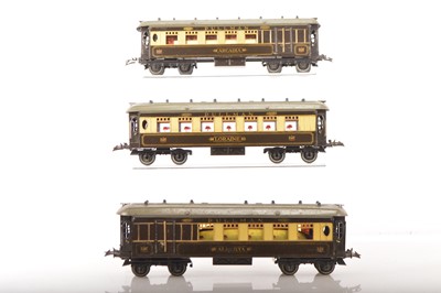 Lot 5 - Hornby 0 Gauge Group of No.2 Special Pullman coaches (3)