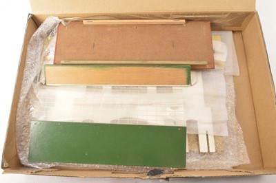 Lot 6 - Three French Hornby 0 Gauge 'Demontable' Stations (3)