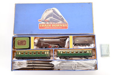 Lot 27 - French Hornby 0 Gauge 4-1E 'Etoile Du Nord' Passenger set