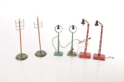 Lot 111 - Marklin 0 Gauge Railway accessories (5)