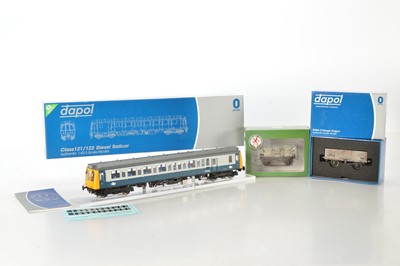 Lot 170 - Dapol 0 Gauge modern issue Ref:7D-009*003class 121 BR blue grey class 121 diesel railcar and good rolling stock (3)