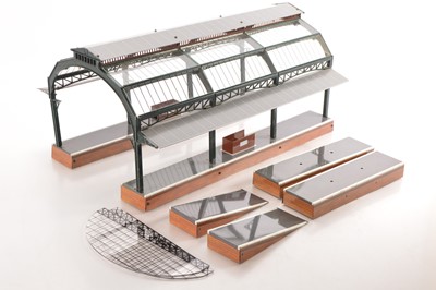 Lot 177 - Ace 0 Gauge modern issue Canopy Station