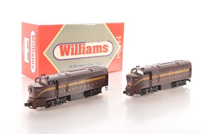 Lot 213 - Williams 0 Gauge Ref:SN-3003Pennsylvania Tuscan 5 stripe Baldwins sharks A-Power and non power units