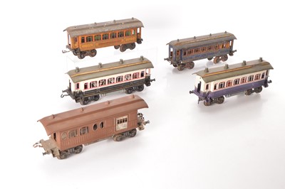 Lot 264 - Bing Gauge 1 Mixed American and Continental outline coaches (5)