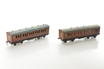 Lot 298 - Bing Gauge 1 pair of Midland Passenger coaches (2)