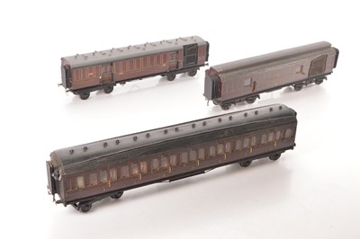 Lot 345 - Kit and Commercially built Gauge 1 group of Passenger coaches (3)