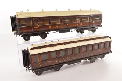 Lot 346 - Kit and Commercially built Gauge 1 pair of Passenger coaches (2)