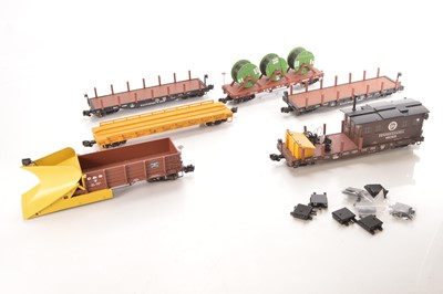 Lot 396 - Aristocraft / USA Trains Freight Cars (6)