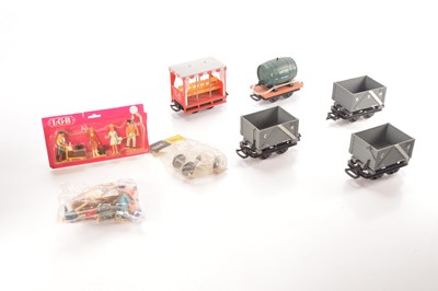 Lot 405 - LGB Small Wagons & Accessories (18)