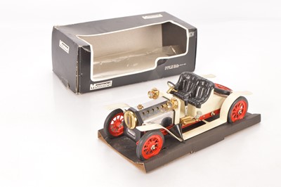 Lot 489 - A boxed Mamod SA1B live Steam Car