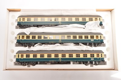 Lot 593 - Marklin Gauge 1 Ref: 58031 Continental outline 3-car Express Passenger DB blue and cream coach set
