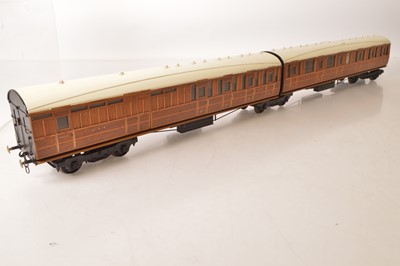 Lot 620 - Clegg Gauge 1 (10mm scale) CLC (assumed - Cheshire Lines Committee) Articulated pair of coaches