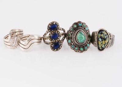 Lot 100 - Five silver rings