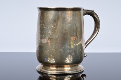 Lot 383 - A George V period silver presentation tankard from Mappin & Webb