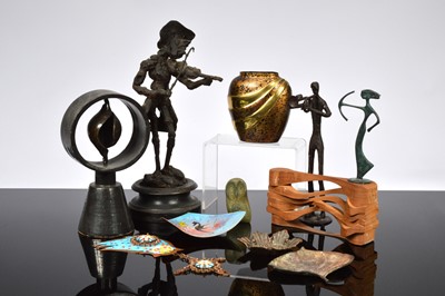 Lot 588 - A collection of works of art and various items