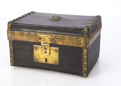 Lot 1221 - A 19th century small dolls’ trunk probably Bru