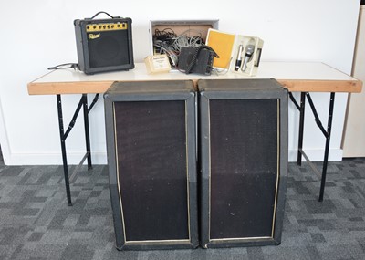 Lot 524 - Speakers / Microphones / Leads