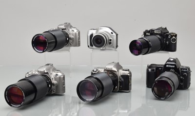 Lot 322 - A Tray of Nikon SLR Cameras
